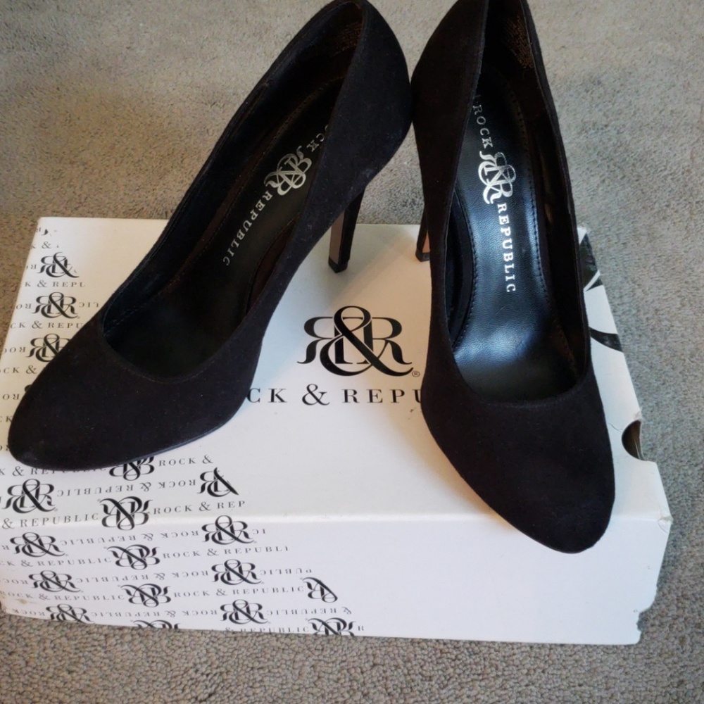 Classic black heels